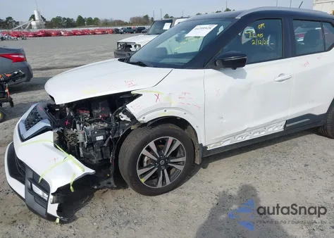 2019 Nissan Kicks Sr z USA, uszkodzony, nr VIN 3N1CP5CUXKL524883